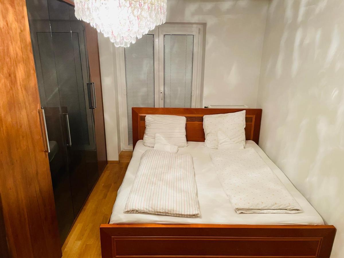 Room In City Center Near U6,U3 And Westbahnhof Vienne Extérieur photo